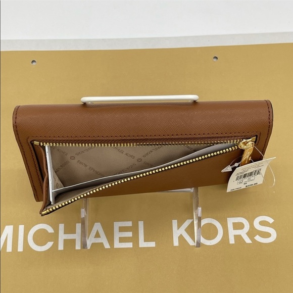 Michael Kors Large Gilly Tote & Trifold Wallet - Picture 10 of 13